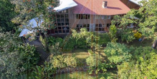 Encantadora Casa en Venta – Jaboncillos, Escazú